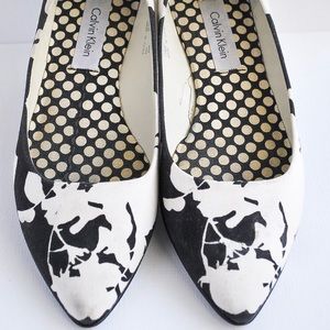 Calvin Klein floral flats